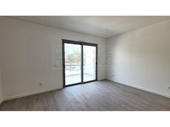 Image No.15-3 Bed House for sale