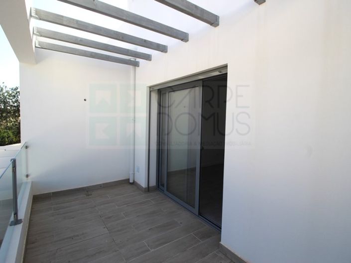 Image No.17-3 Bed House for sale