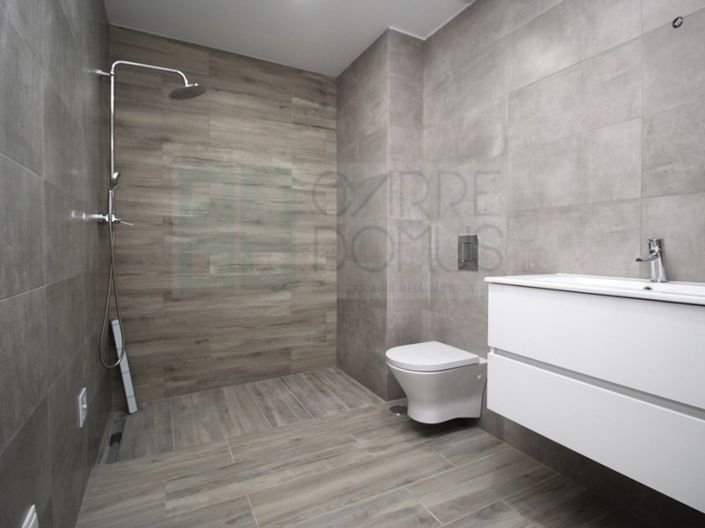 Image No.19-3 Bed House for sale