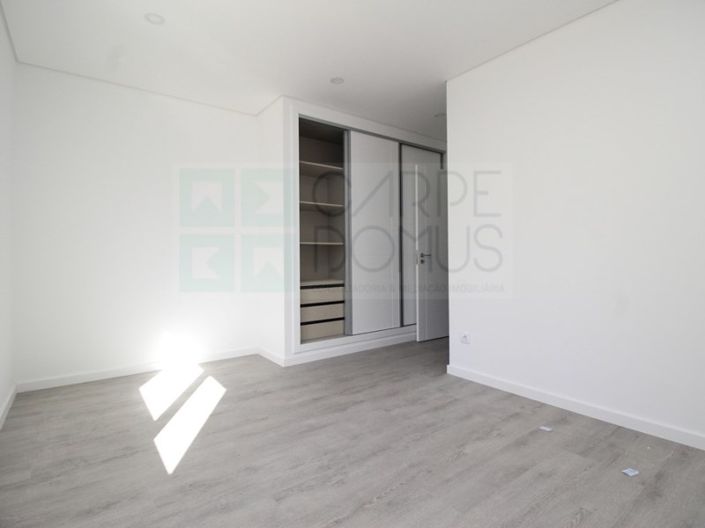 Image No.22-3 Bed House for sale