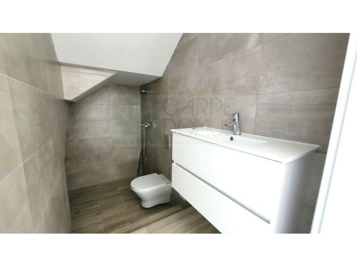 Image No.8-3 Bed House for sale