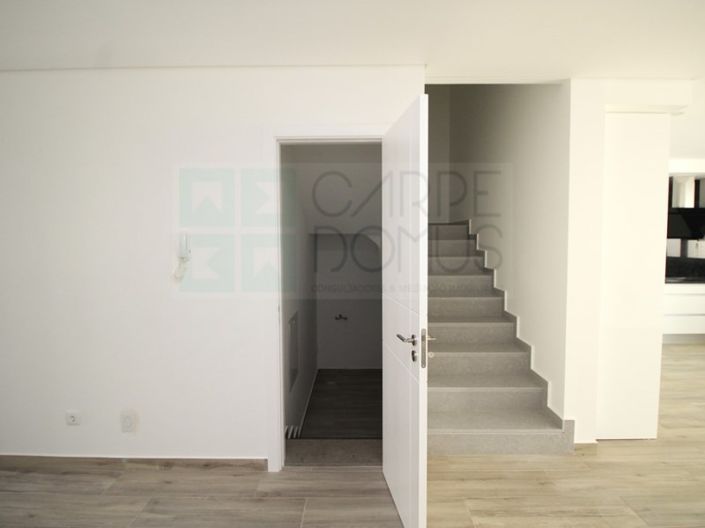 Image No.14-3 Bed House for sale