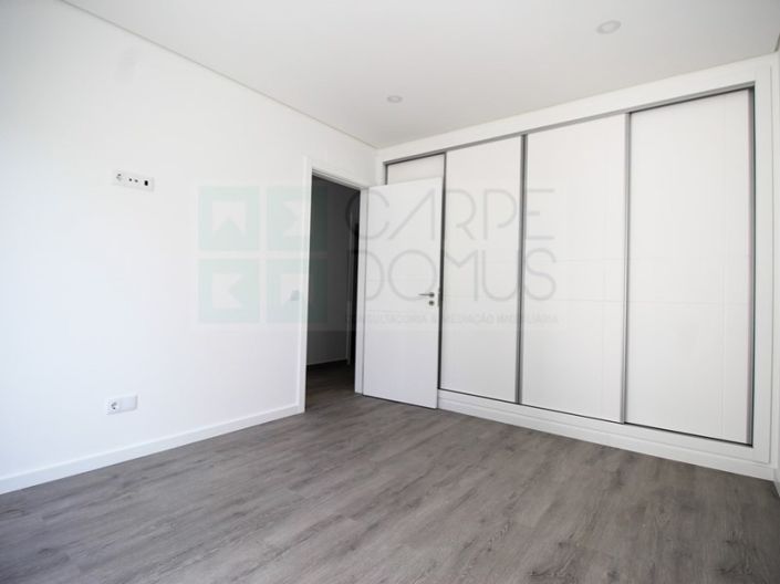 Image No.16-3 Bed House for sale