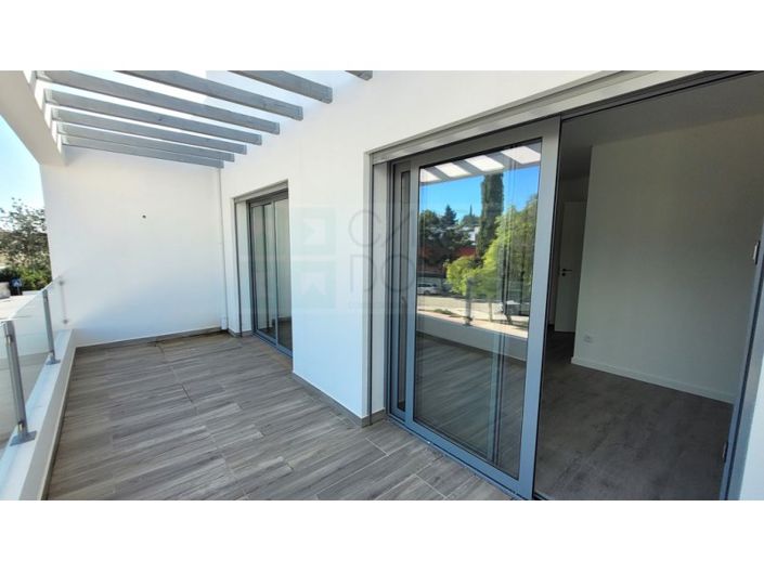 Image No.25-3 Bed House for sale