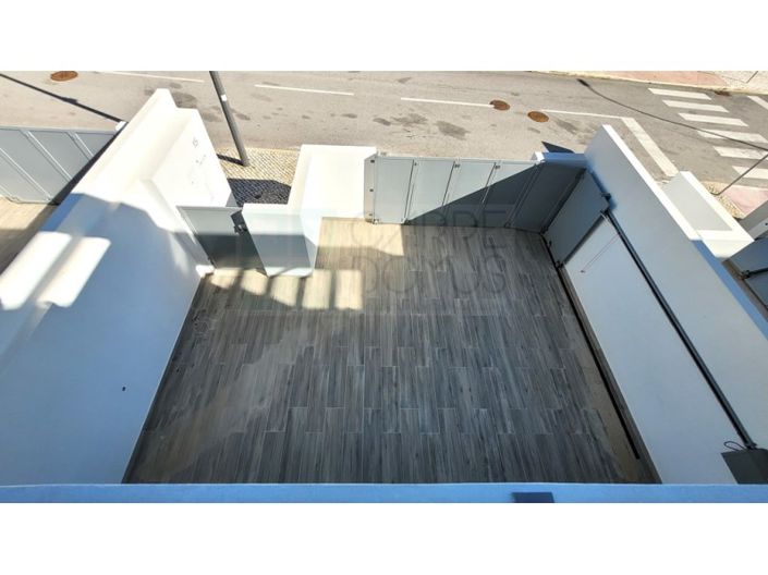 Image No.26-3 Bed House for sale