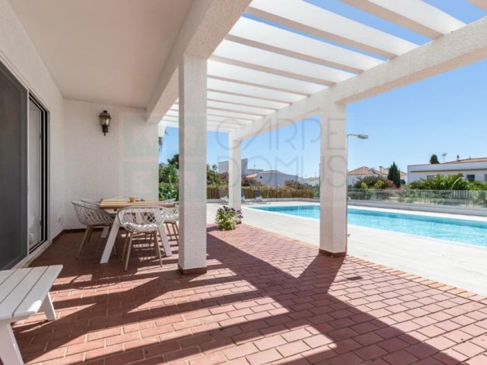 Image No.5-5 Bed House for sale