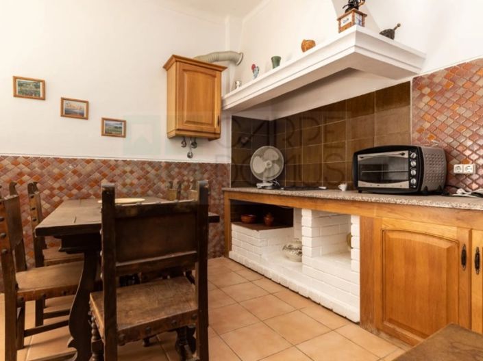 Image No.42-5 Bed House for sale