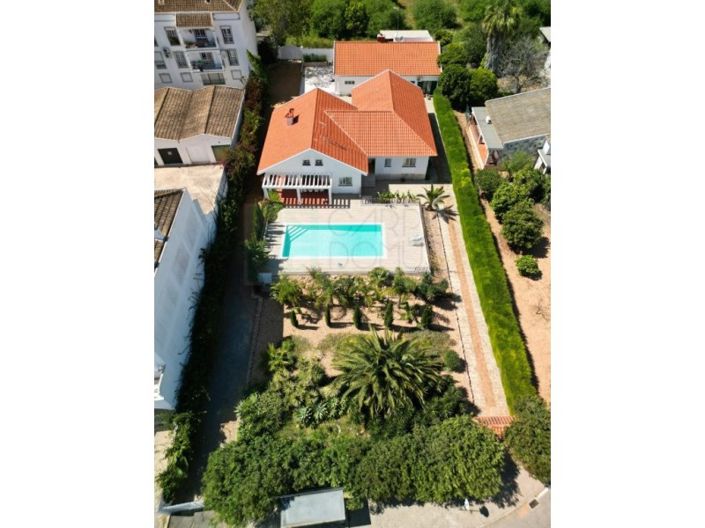 Image No.3-5 Bed House for sale