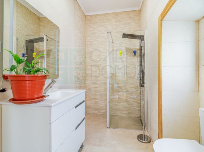 Image No.9-3 Bed House for sale