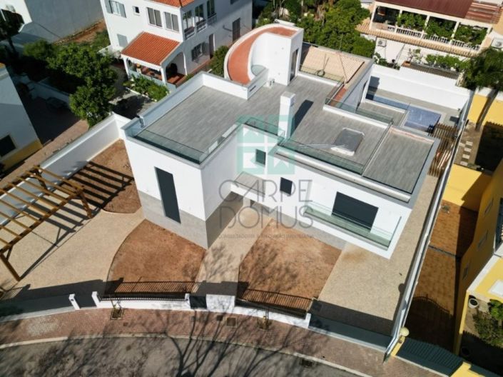 Image No.4-4 Bed House for sale