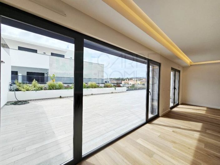 Image No.18-3 Bed Apartment for sale