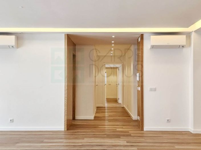 Image No.30-3 Bed Apartment for sale