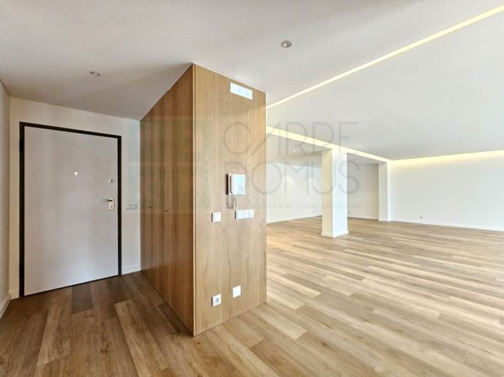 Image No.9-3 Bed Apartment for sale