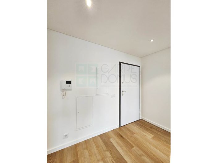 Image No.31-2 Bed Apartment for sale