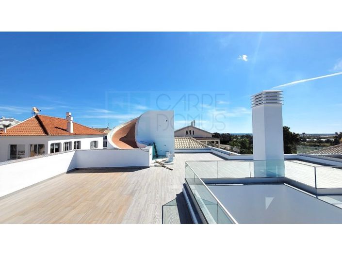 Image No.8-4 Bed House for sale