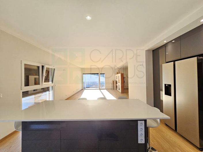 Image No.12-4 Bed House for sale