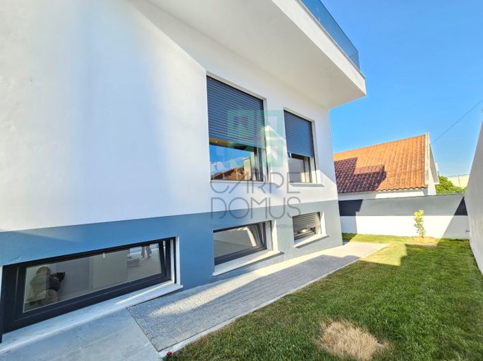 Image No.32-4 Bed House for sale