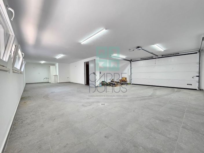 Image No.46-4 Bed House for sale