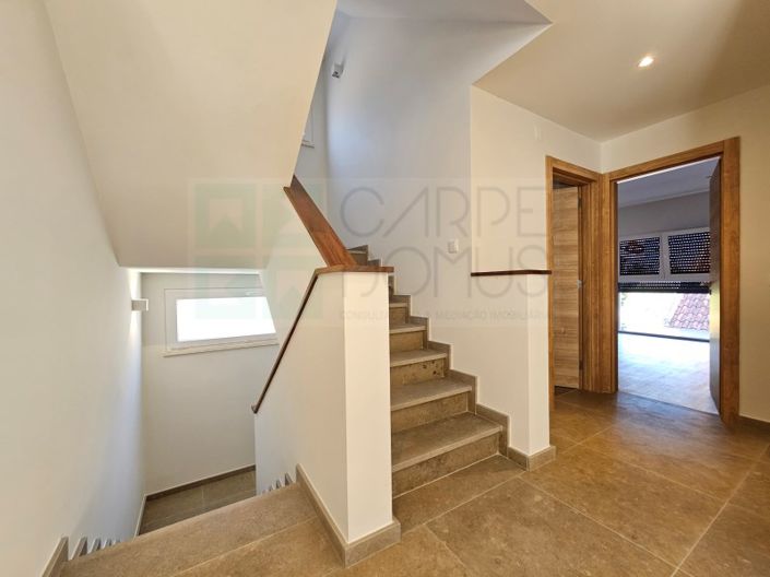 Image No.22-4 Bed House for sale