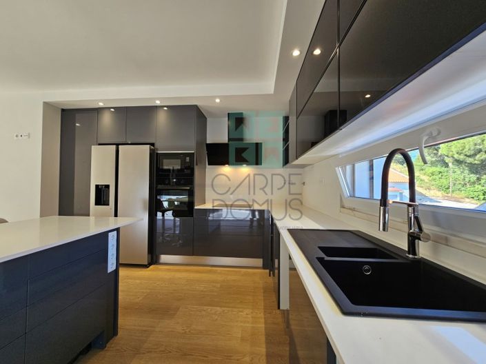 Image No.5-4 Bed House for sale