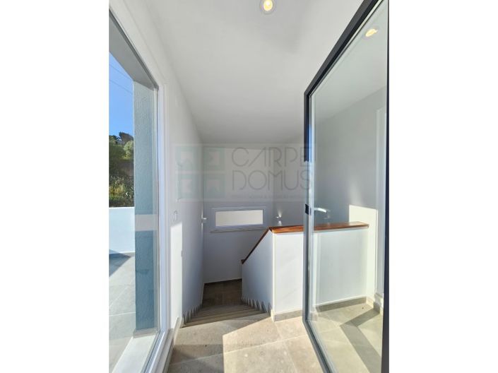 Image No.42-4 Bed House for sale