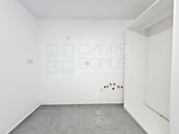 Image No.45-4 Bed House for sale