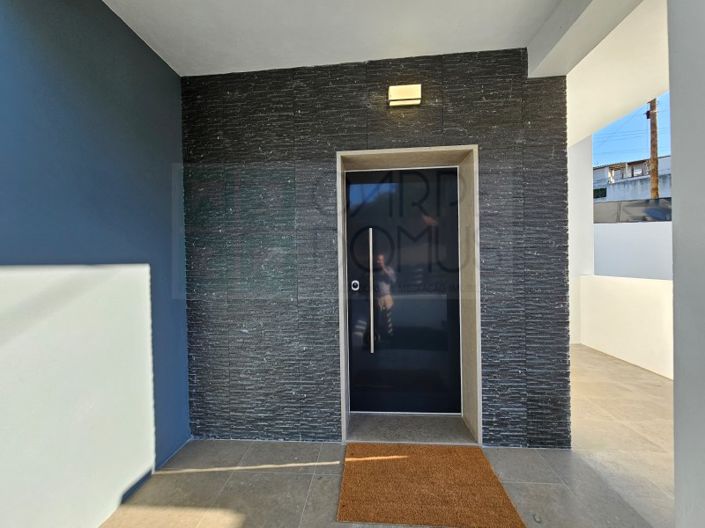 Image No.50-4 Bed House for sale