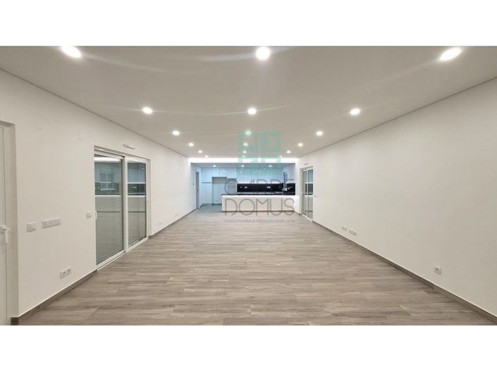 Image No.14-4 Bed House for sale