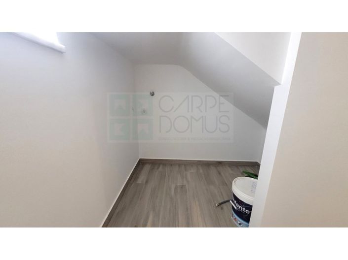 Image No.19-4 Bed House for sale