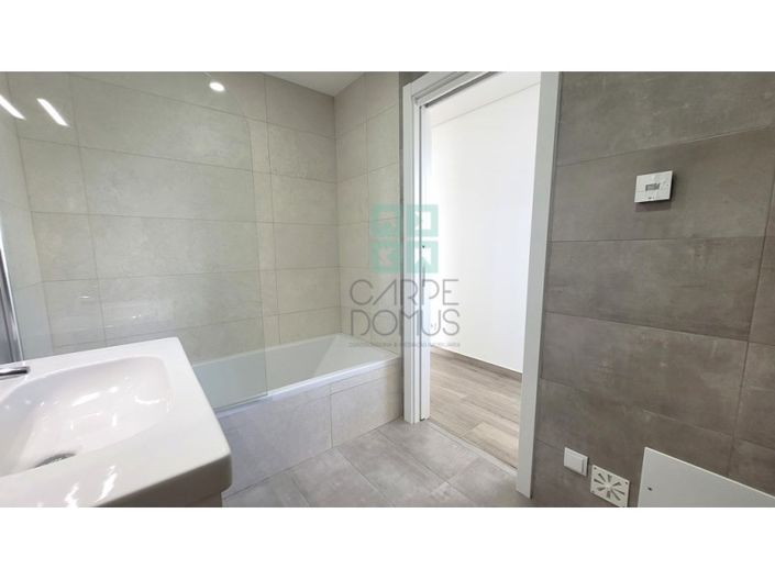 Image No.23-4 Bed House for sale