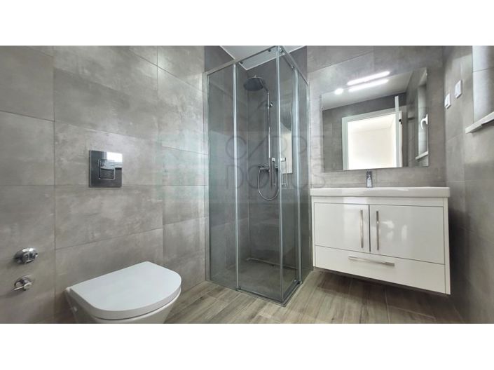 Image No.25-4 Bed House for sale