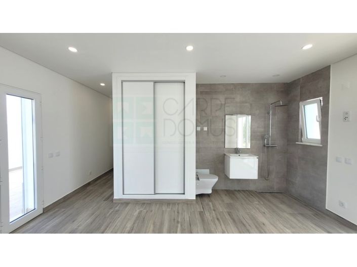 Image No.29-4 Bed House for sale