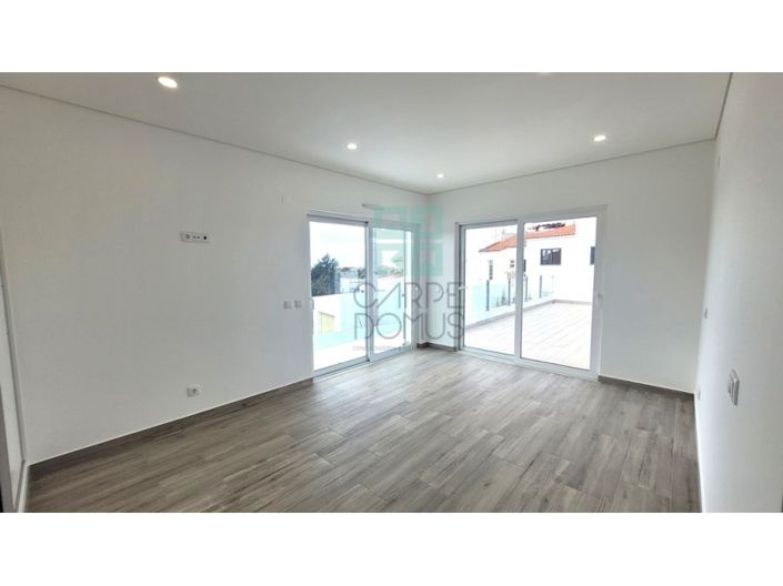 Image No.41-4 Bed House for sale