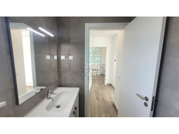 Image No.42-4 Bed House for sale