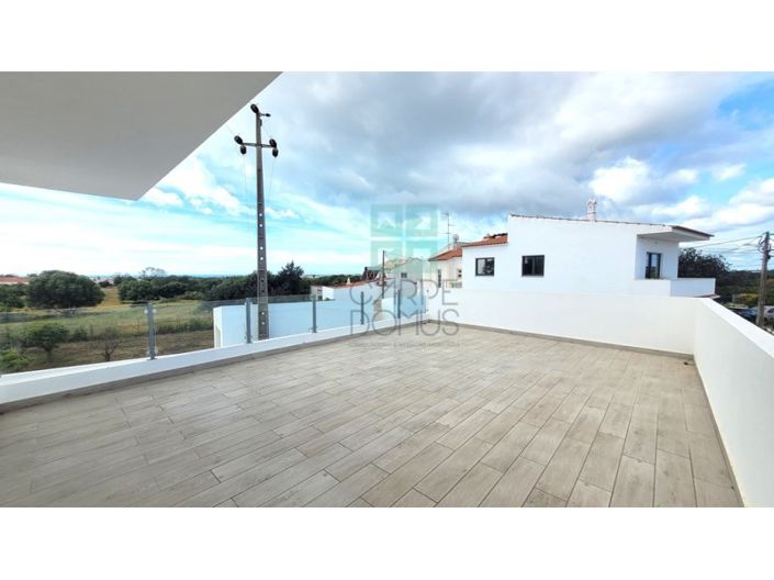 Image No.45-4 Bed House for sale