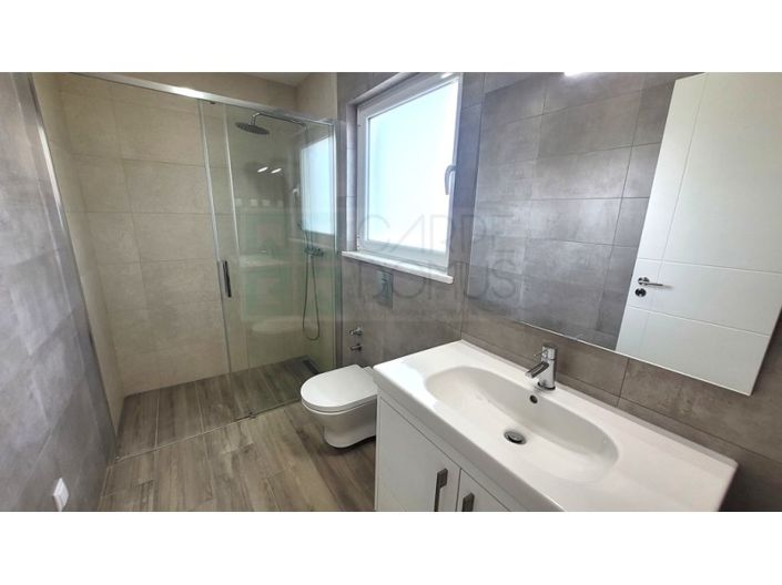 Image No.43-4 Bed House for sale