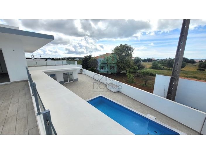 Image No.46-4 Bed House for sale