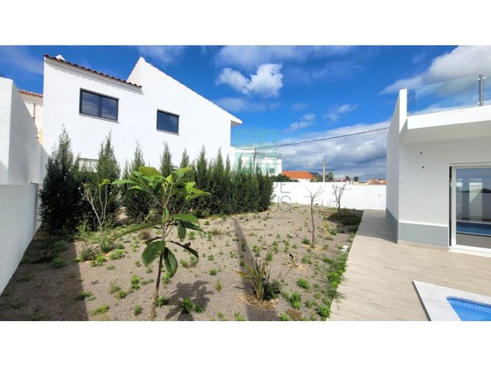 Image No.11-4 Bed House for sale