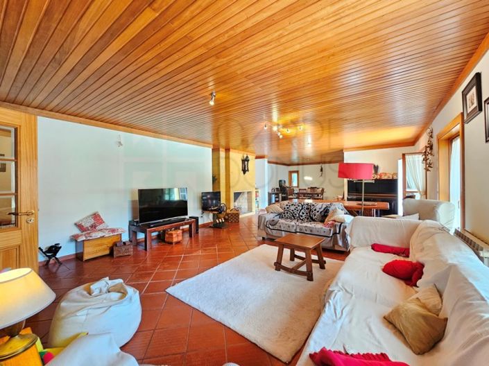 Image No.16-4 Bed House for sale