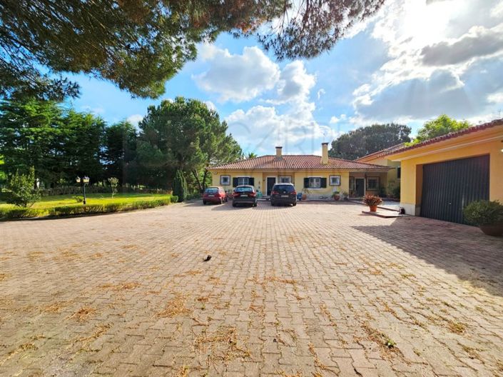 Image No.55-4 Bed House for sale