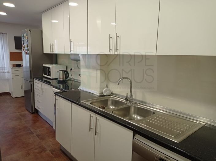 Image No.4-4 Bed Apartment for sale