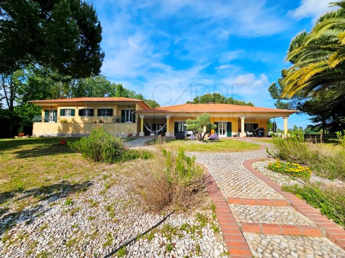 Image No.5-4 Bed Farmhouse for sale