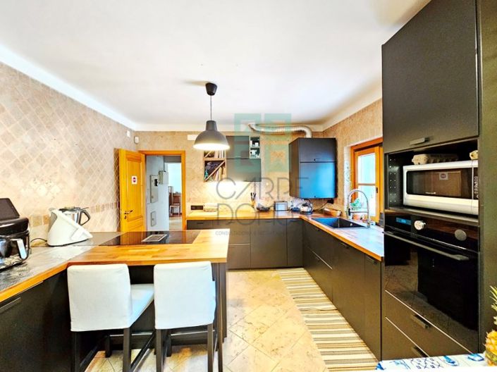 Image No.22-4 Bed Farmhouse for sale