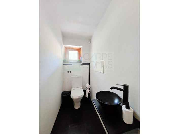 Image No.39-4 Bed Farmhouse for sale