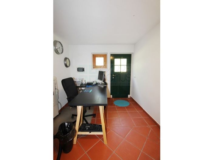 Image No.40-4 Bed Farmhouse for sale