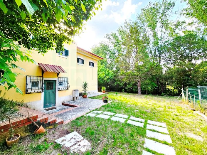 Image No.41-4 Bed Farmhouse for sale