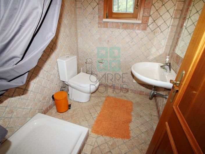 Image No.50-4 Bed Farmhouse for sale