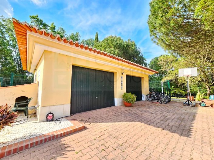 Image No.54-4 Bed Farmhouse for sale