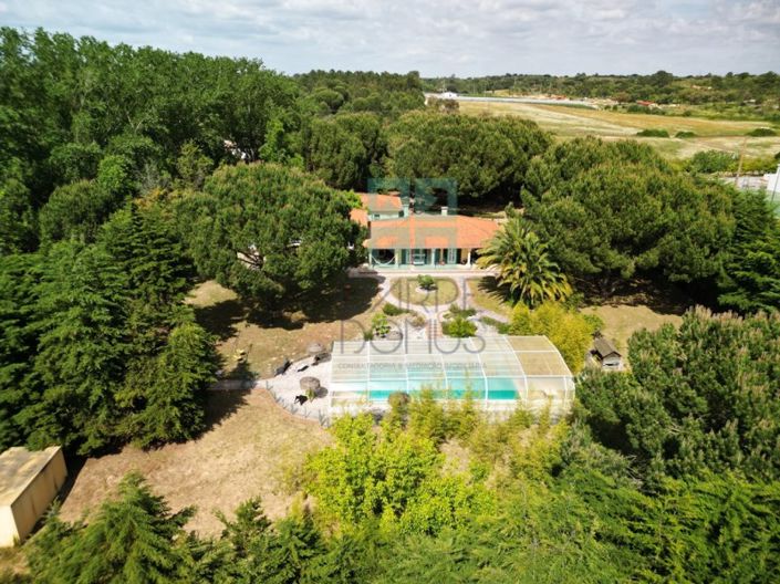 Image No.58-4 Bed Farmhouse for sale