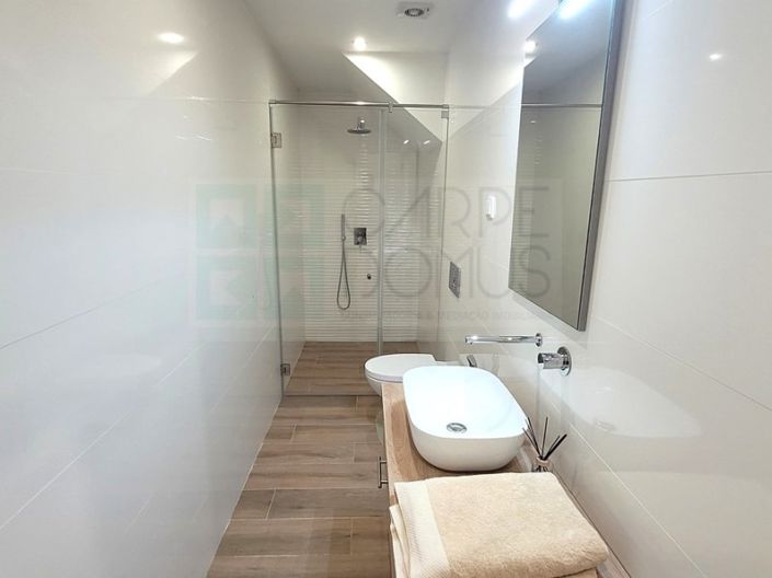 Image No.21-3 Bed Apartment for sale